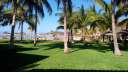Jardín y playa de Punta Pelicanos