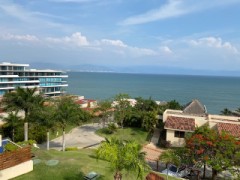 Departamento en renta con vista al mar y fácil acceso a playa en edificio Palma, Punta Esmeralda, Riviera Nayarit